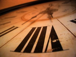 "L'Eternel dit : ... Je veux leur faire entendre Mes paroles, afin qu'ils apprennent à Me craindre tout le temps qu'ils vivront sur la terre et qu'ils les enseignent à leurs enfants." la Bible, Deutéronome 4:10